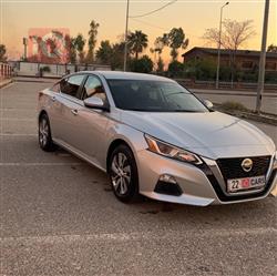 نيسان ألتيما